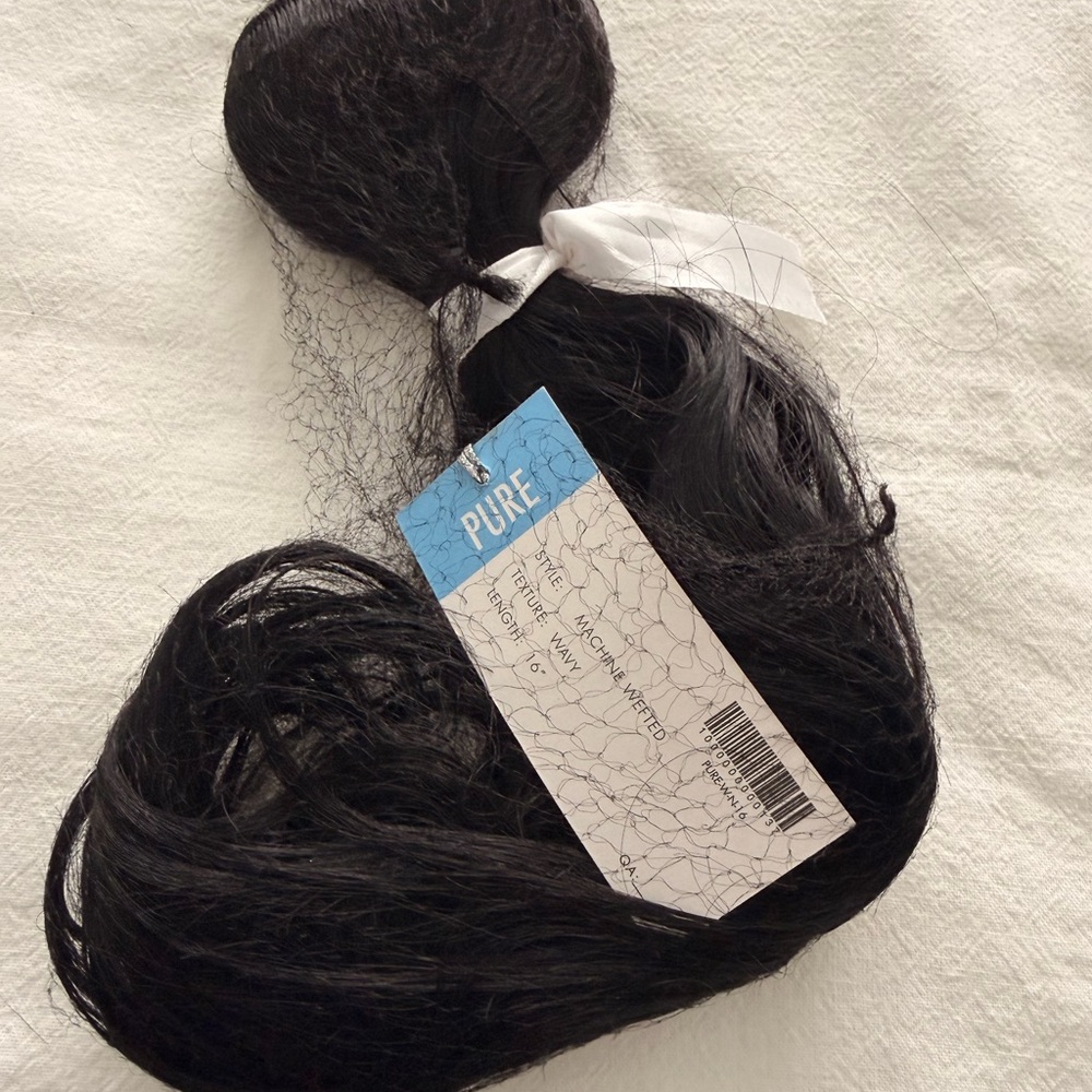 Black Hair Extensions - Pure Wavy by Indique - Picture 4 of 4